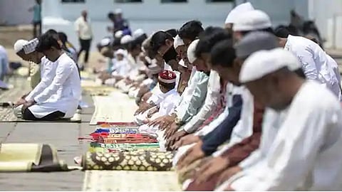 Eid-ul-Fitr celebrated with warmth, religious fervour in Kerala