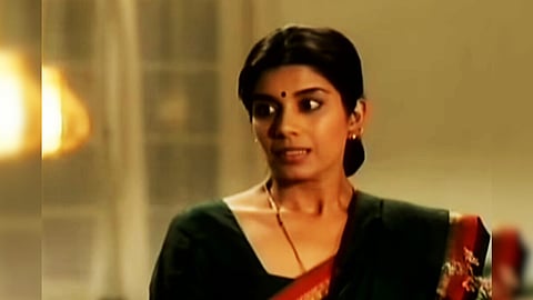 Film scatters your inner being, theatre brings it together: actor Mita Vashisht