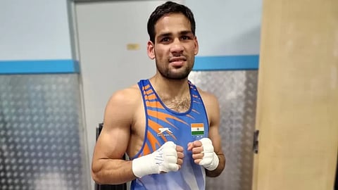 Hussamudin gives walkover, signs of with bronze