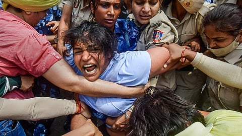 Police detain protesting wrestlers, file FIR, clear protest site at Jantar Mantar