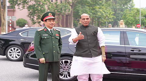 Rajnath Singh holds talks with Vietnamese defence minister