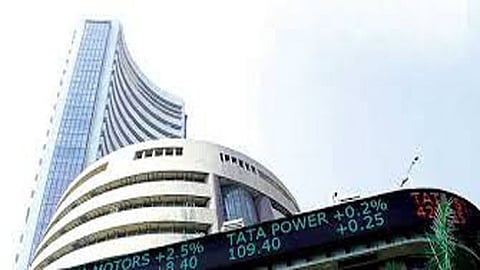 Market benchmarks halt 3-day rally; banking, financial stocks weigh