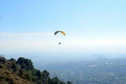Mumbai Police ban paragliding, air balloons in free flight zone around airport from June 23 to Aug 21