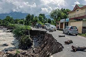 Himachal: Samdu-Kaza-Gramphu stretch in Lahaul and Spiti blocked due to landslide