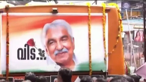 Farewell to Oommen Chandy; a political luminary rests, thousands pay tribute