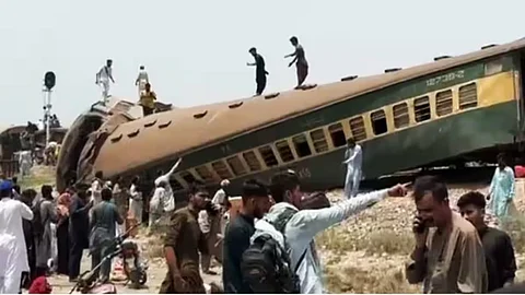 Pakistan train accident