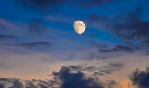 Electrons from Earth may be producing water on Moon