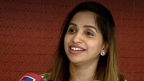 Puthuppally People Give Fitting Response to Those Who Tried to Undermine Oommen Chandy's Legacy, says Daughter