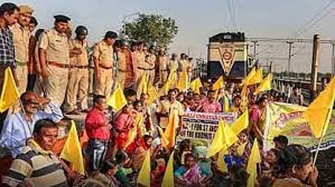 Kurmis Withdraw Proposed Rail Blockade, Trains to Run Normally in 3 States