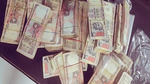 Gwalior police catch man with Rs 47 lakh banned currency notes of Rs 500, Rs 1,000