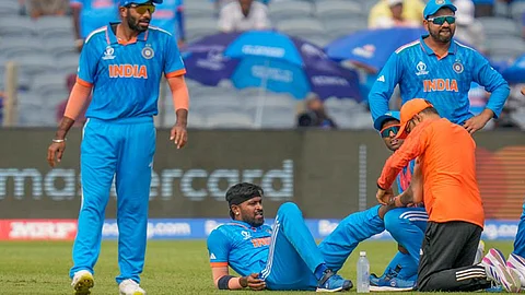 Injured Hardik Pandya