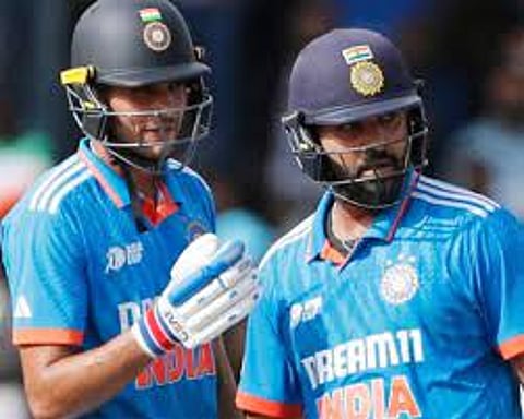 Sri Lanka win toss and elect to field against India in World Cup match