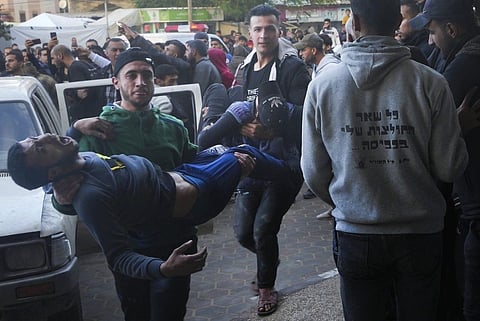Tragic Israeli airstrike in central Gaza kills 68, as weekend bloodshed continues