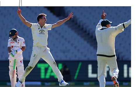Cummins' 10-wicket haul seals Australia's 2nd test victory
