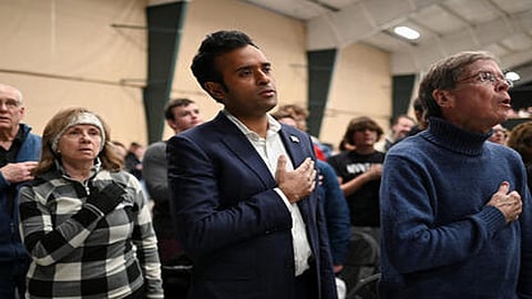 Vivek Ramaswamy (middle)