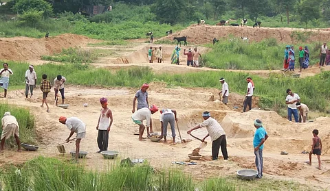 Wage payments under MGNREGS now only through Aadhaar-based system