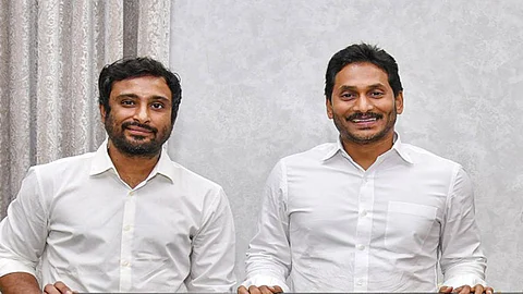 Ambati Rayudu (L) with Andra CM Y S Jagan Mohan Reddy