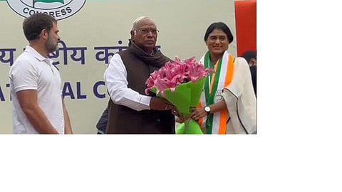 YSR Telangana Party Leader Sharmila Joins Congress, Pledges Support and Unity