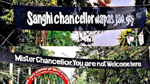 SFI Banner against Governor Arif Mohammed Khan