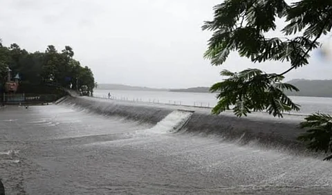 Heavy rains lashed Mumbai