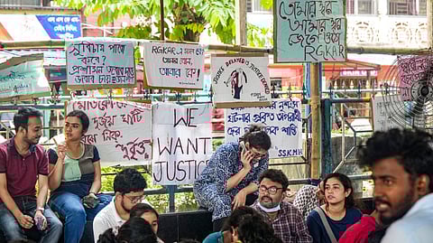 Junior doctors in Bengal continue ceasework in protest against Kolkata medic's rape-murder