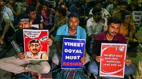 Junior doctors stage a protest on a road leading to Lalbazar police headquarters demanding the resignation of Police Commissioner Vineet Goyal over the case of alleged sexual assault and murder of a trainee doctor, in Kolkata, Monday, Sept. 2, 2024.