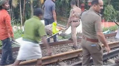 Sanitary workers killed by Train hit in Shoranur, Kerala