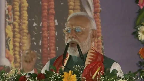 Prime Minister Narendra Modi unveiled development projects worth Rs 6,640 crore from Bihar's Jamui district on Friday.