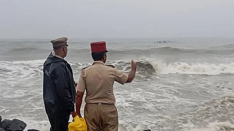 Cyclone Fengal is fast approaching Puducherry