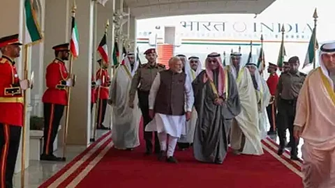PM Narendra Modi is being welcomed by Kuwaiti leadership