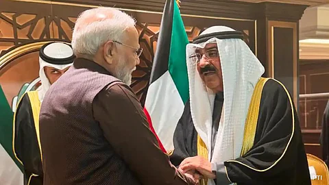 PM Modi with the Emir of Kuwait Sheikh Meshal Al-Ahmad Al-Jaber Al-Sabah