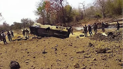 Naxals blow up vehicle in Chchatisgarh