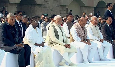 President Droupadi Murmu and Prime Minister Narendra Modi led the nation in paying homage to Mahatma Gandhi on his 77th death anniversary on Thursday.