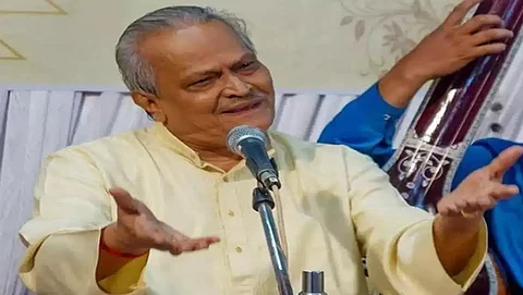 Noted vocalist Prabhakar Karekar