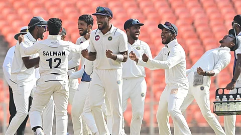Former winners Vidarbha will rely on their red-hot form to stake claim for a title that they last won over five years ago, while first-time finalists Kerala will be driven by grit when the two contrasting teams clash in the summit showdown for the 90th Ranji Trophy, starting here on Wednesday.