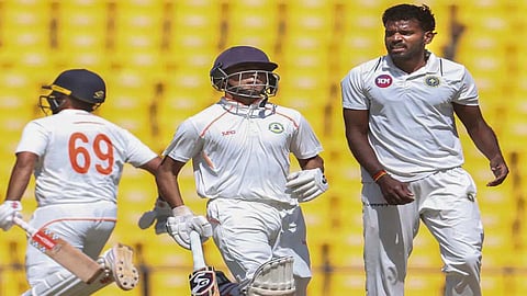 Hosts Vidarbha extended their lead to 127 runs as they reached 90 for 2 in their second innings at lunch on day four against Kerala in the Ranji Trophy final here on Saturday.