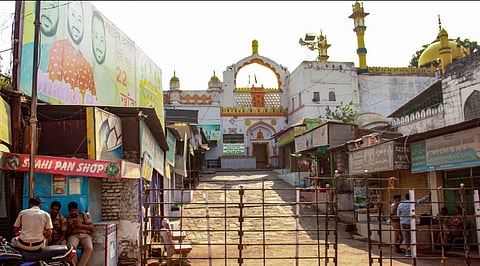 Security arrangements at the tomb of the late Mughal emperor Aurangzeb