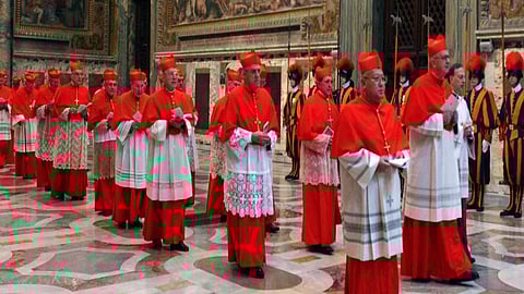 Cardinals meet at Vatican