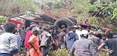 21 killed in Sri Lanka bus accident