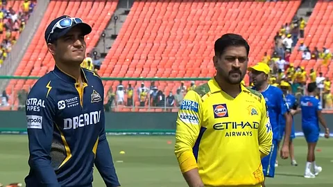 Chennai Super Kings elect to bat against Gujarat Titans in IPL