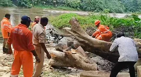Restoration and relief work underway following heavy rainfall in Pathanamthitta, Thursday, May 29, 2025. A red alert was issued in four districts as Kerala reels under heavy rains with minor landslides.