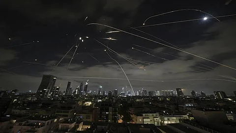 Iran renews missile attacks on Israel