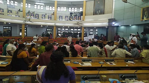 Alleging corruption in purchase of laptops