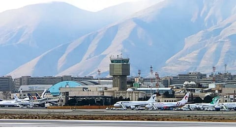 Iran resumes international flights