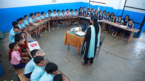 Kerala schools to remove backbenchers