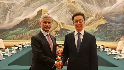 Hold talks on India-China ties