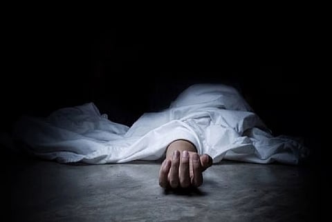 Teen girl ends life by jumping off 10th floor flat in Navi Mumbai