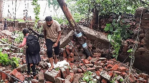 One dead, 3 injured as school building roof collapses in Jharkhand