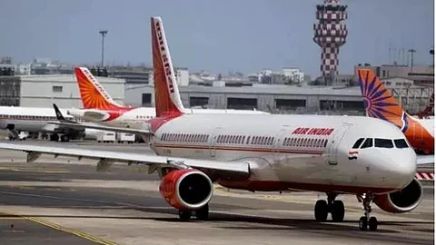 Overshoots runway at Mumbai airport