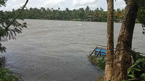 One person is missing after a motorised country boat capsized
